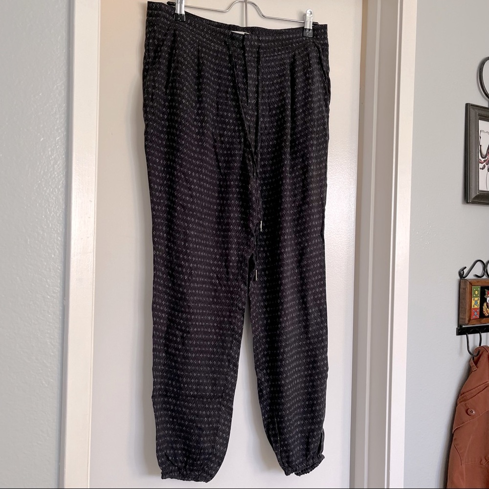 Soft Joie indigo navy ikat print joggers with ruched drawstring waistband
